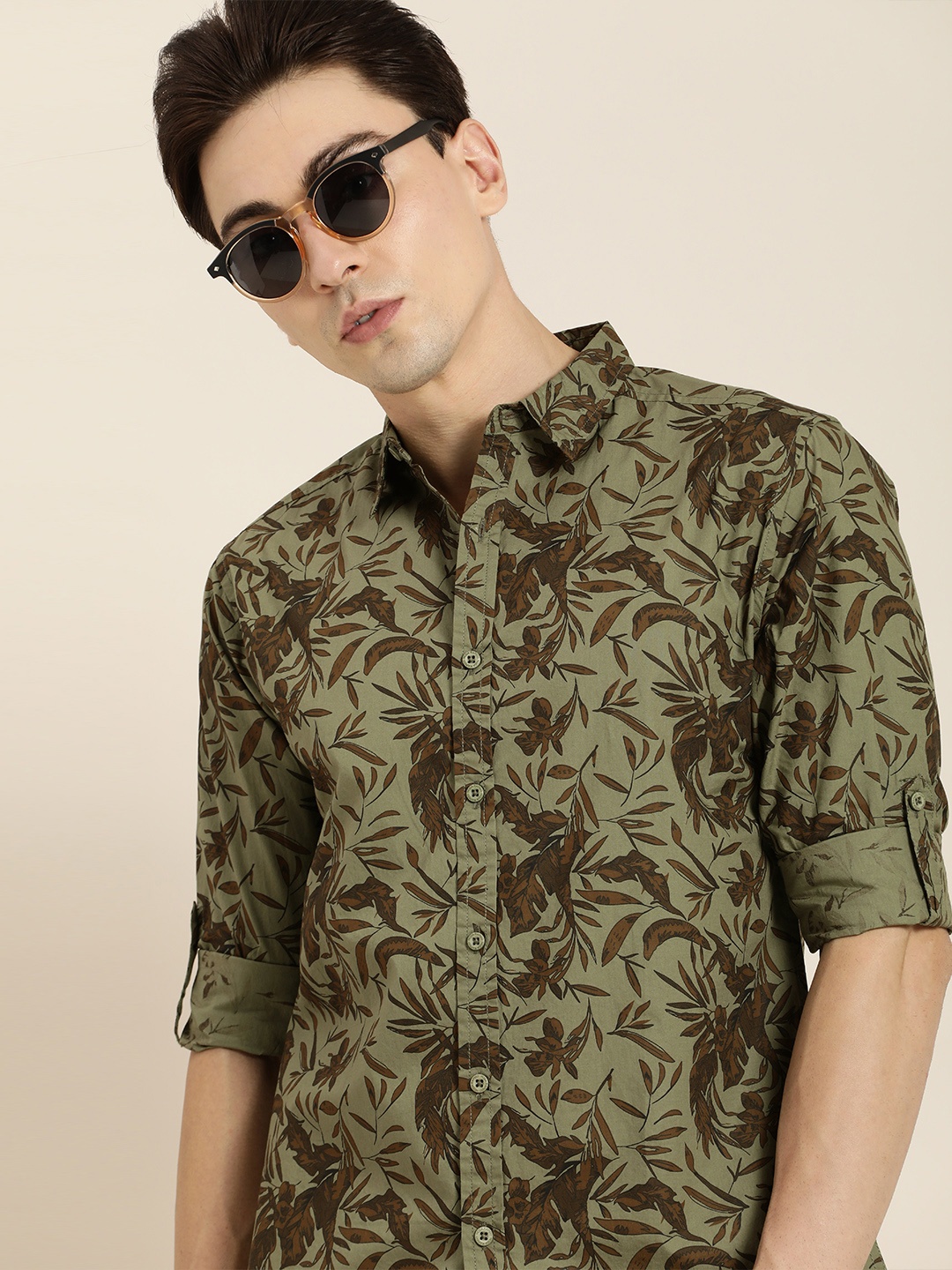 

Moda Rapido Men Olive Green Slim Fit Floral Printed Opaque Casual Shirt