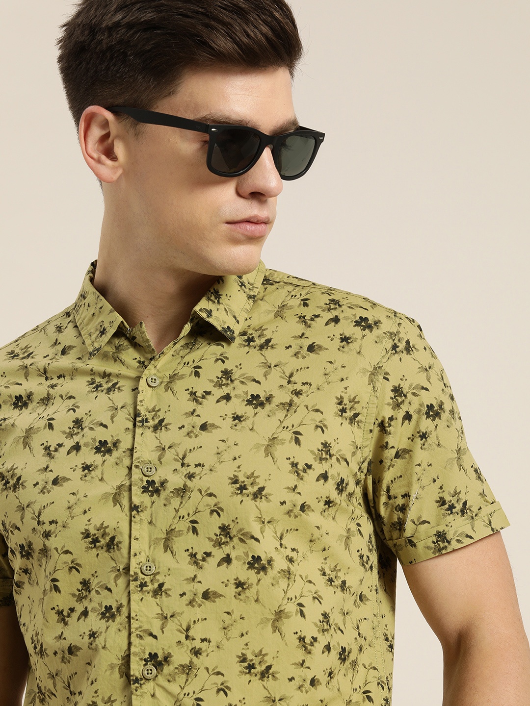 

Moda Rapido Men Green Pure Cotton Slim Fit Floral Printed Casual Shirt