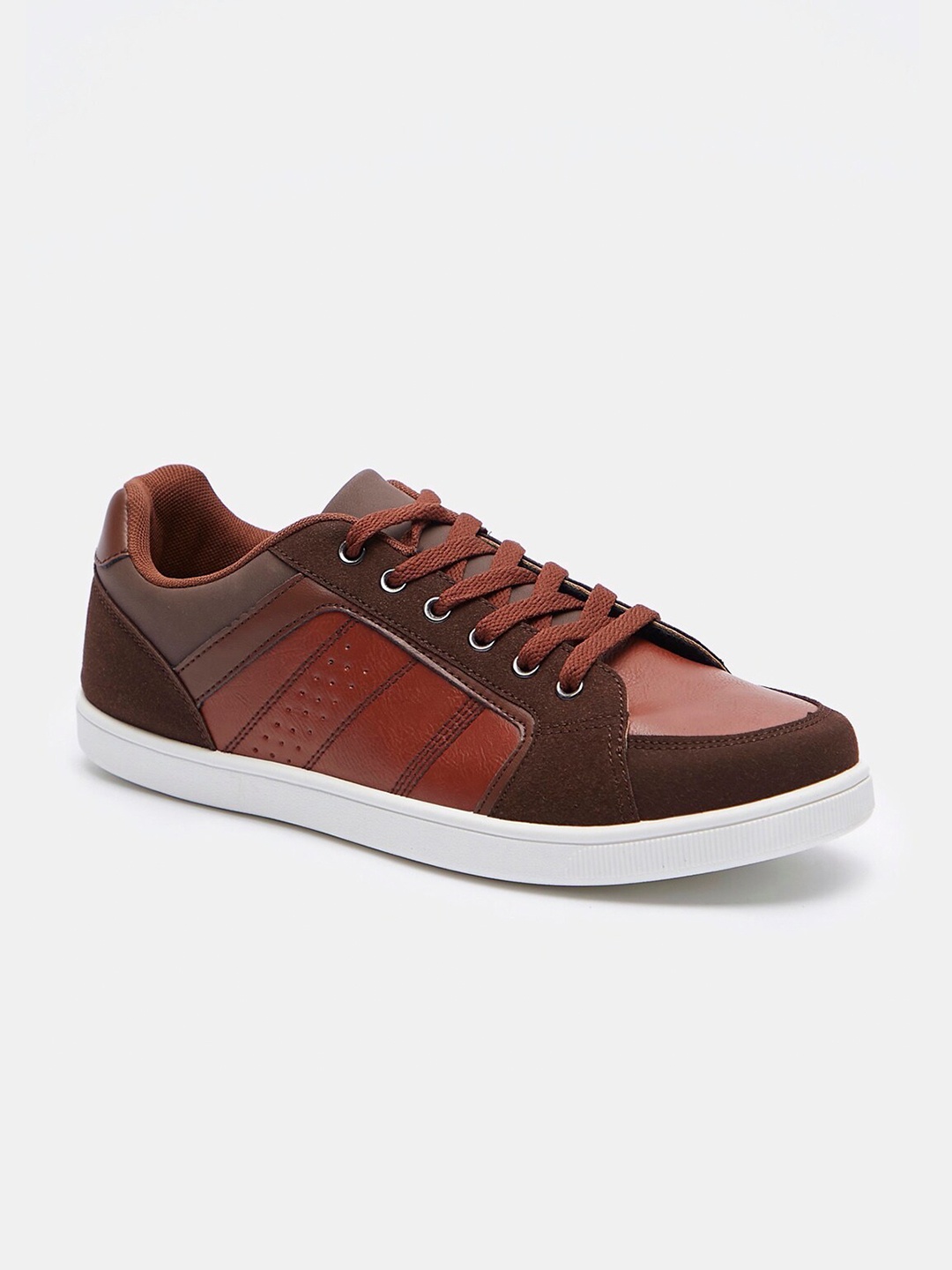 

shoexpress Men Brown Textured PU Sneakers