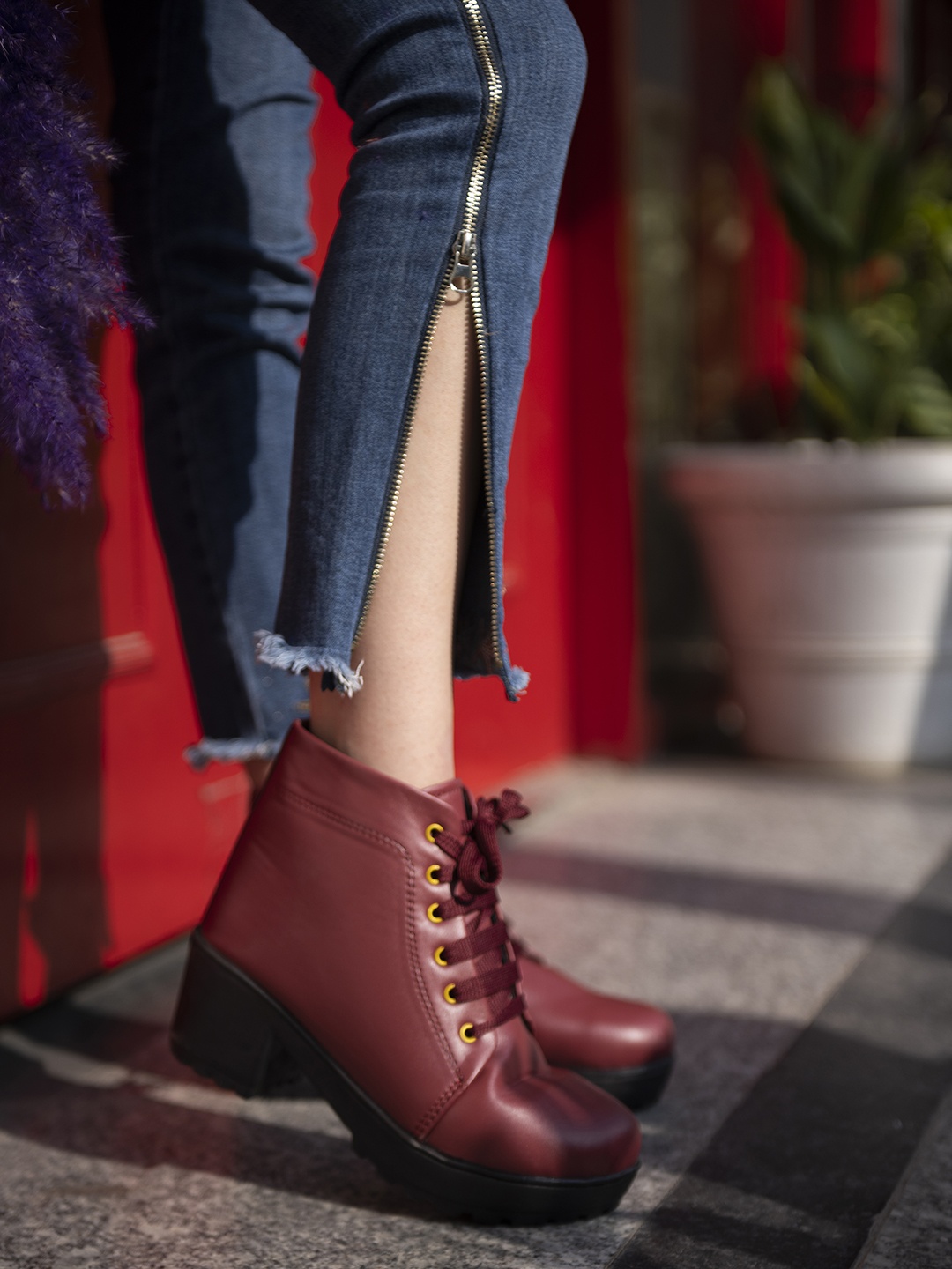 

Shoetopia Maroon Block Heeled Boots