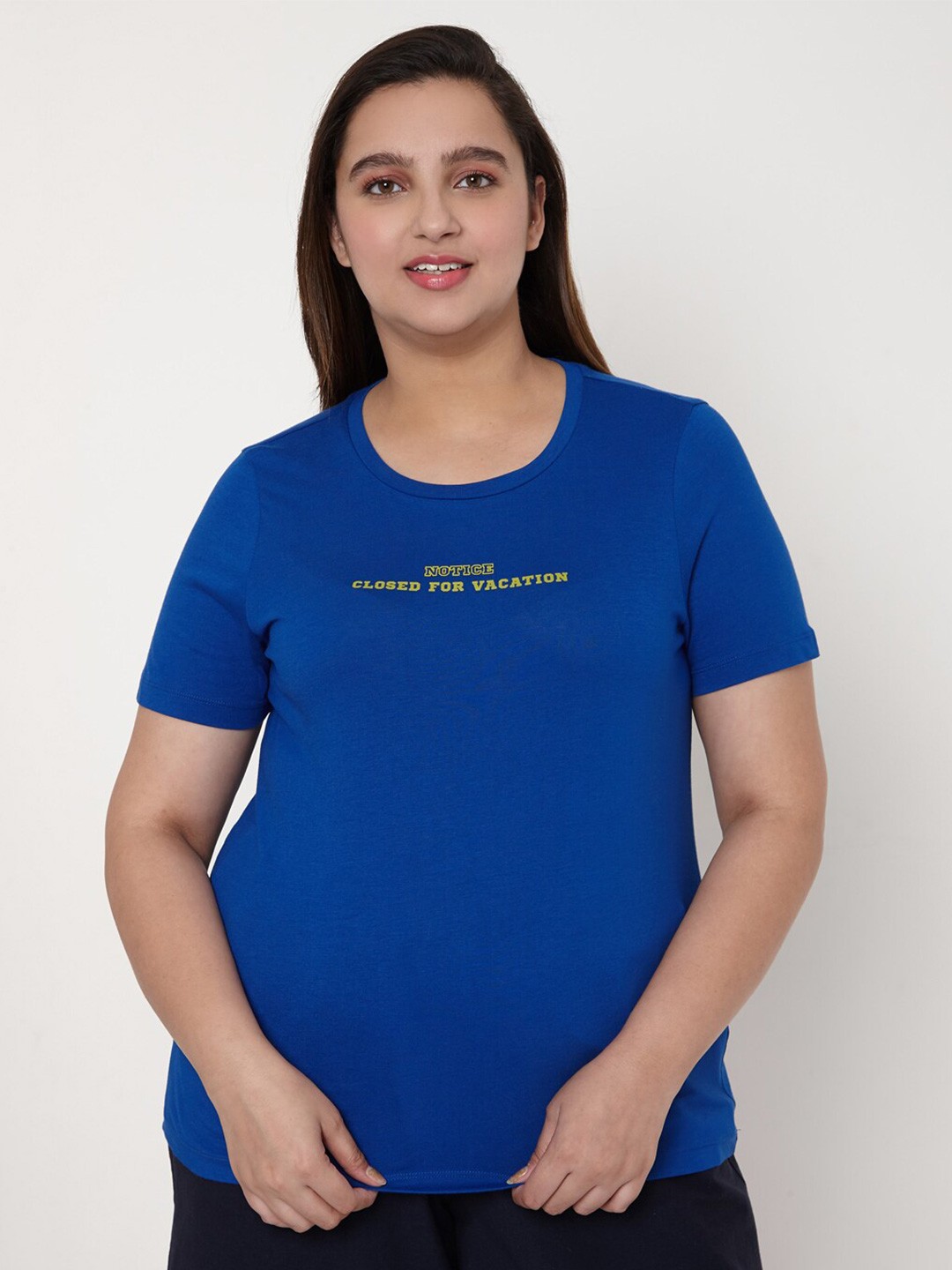

VERO MODA CURVE Women Blue Typography T-shirt