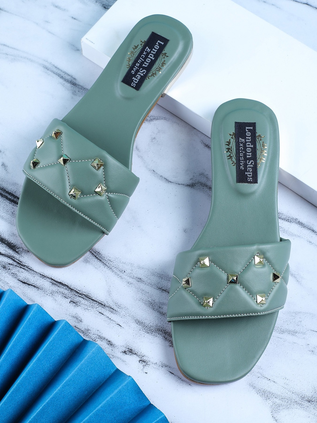 

LONDON STEPS Women Grey Open Toe Flats