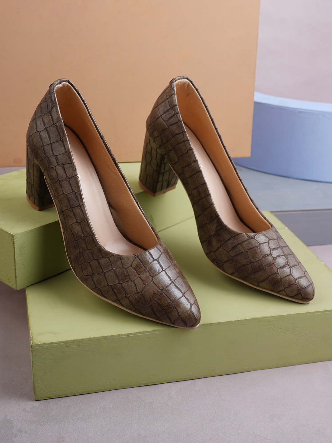 

Get Glamr Olive Green Textured Block Pumps