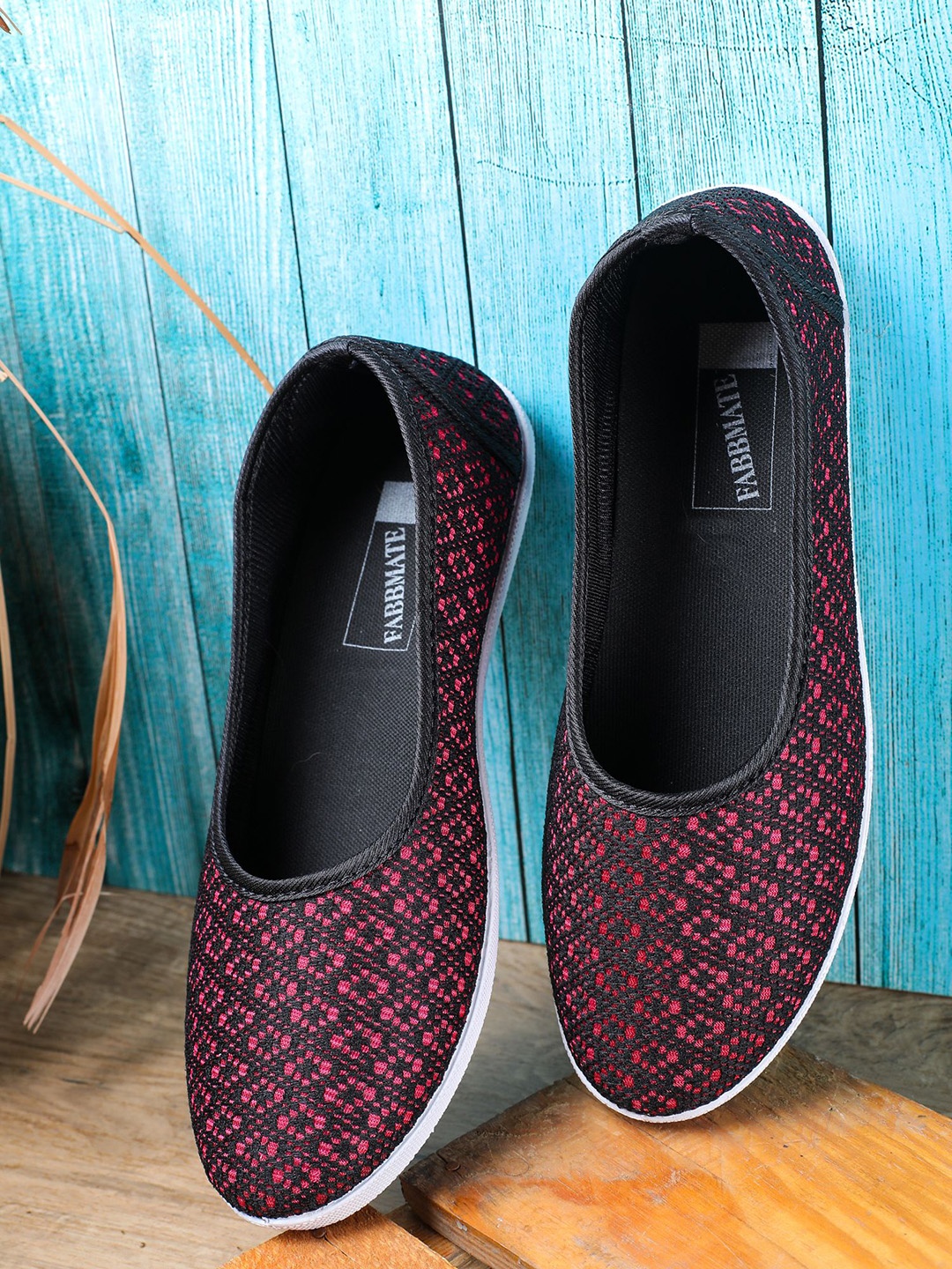 

FABBMATE Women Pink & Black Floral Woven Designed Ballerinas