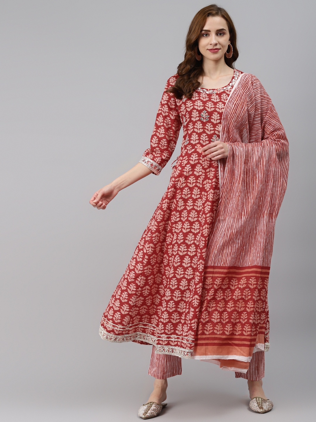 Readiprint Fashions Women Red Printed Gotta Patti Pure Cotton Kurta Set With Mask