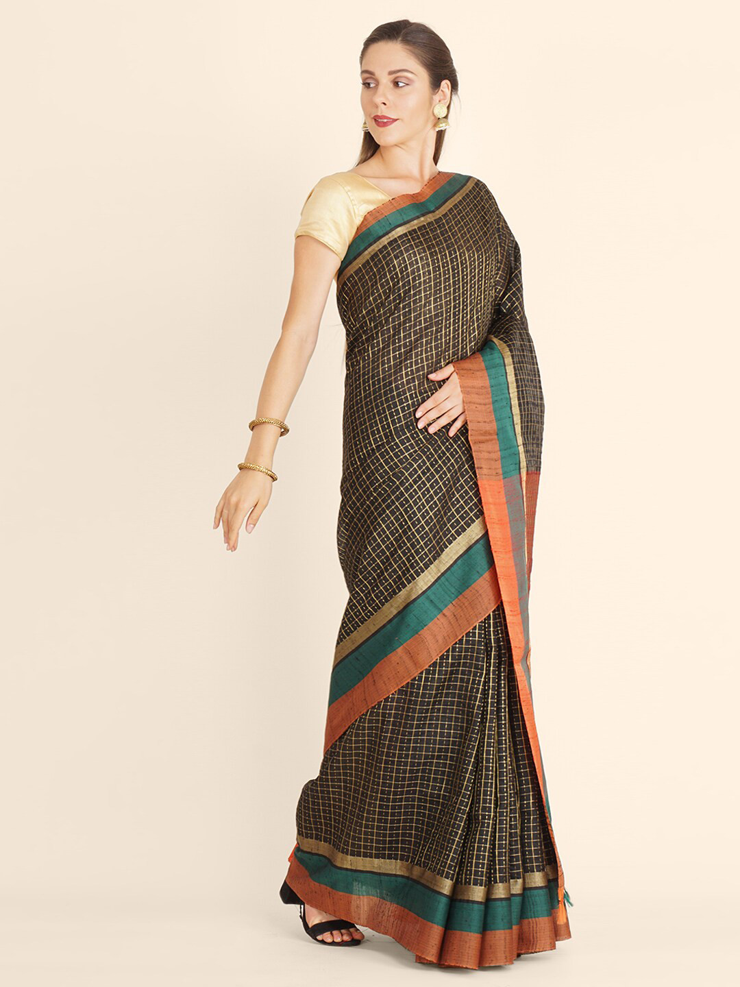 

Bangalore Silk Emporium Black & Orange Woven Design Zari Art Silk Kanjeevaram Saree