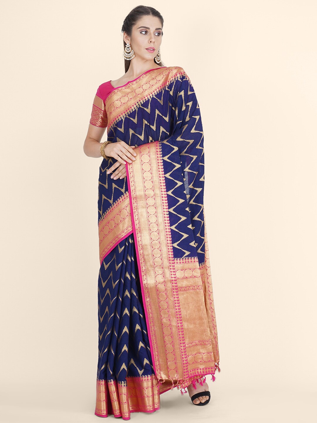 

Bangalore Silk Emporium Navy Blue & Pink Woven Design Zari Linen Blend Kanjeevaram Saree