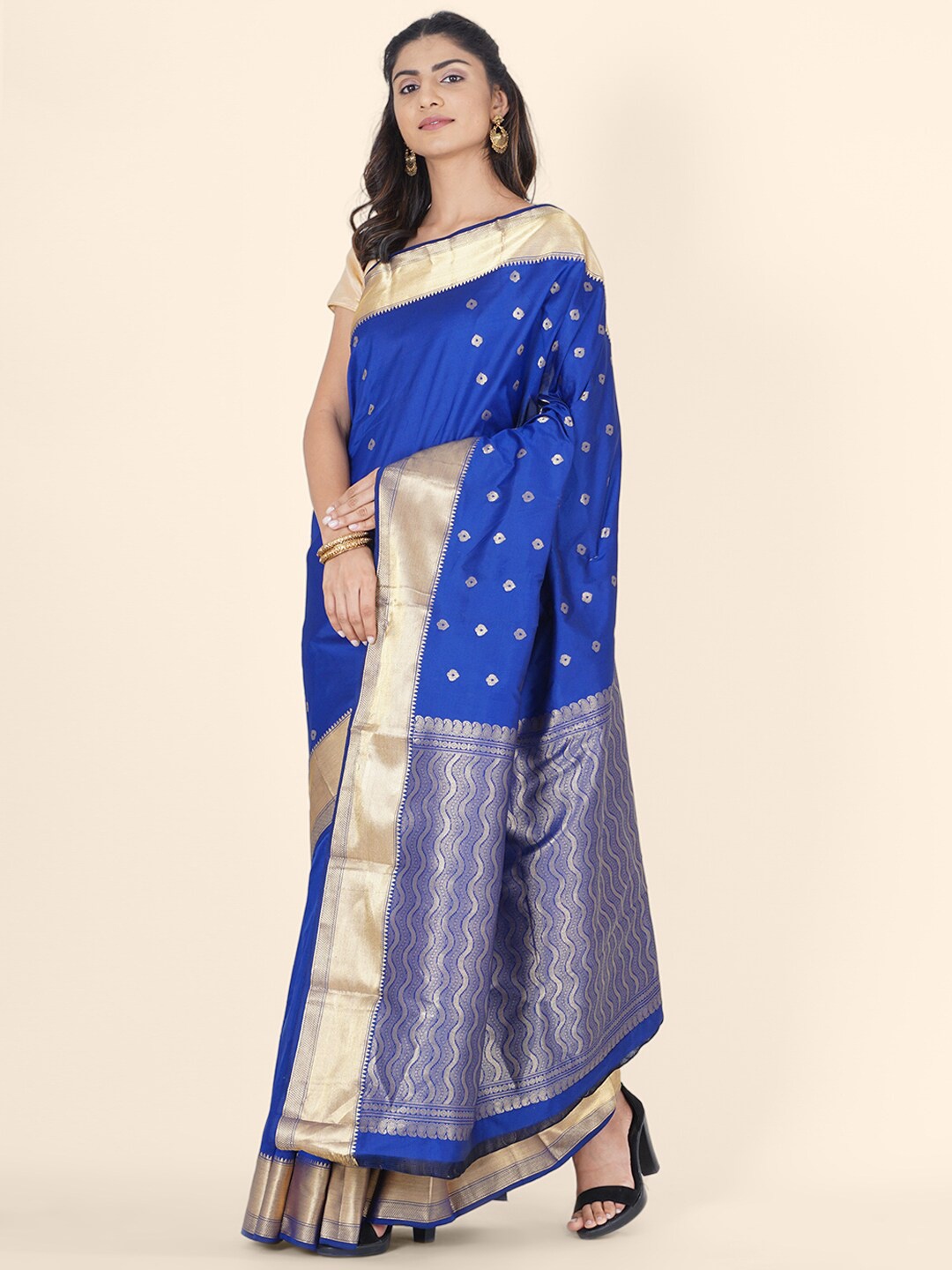 

Bangalore Silk Emporium Blue & Gold-Toned Woven Design Zari Silk Blend Kanjeevaram Saree
