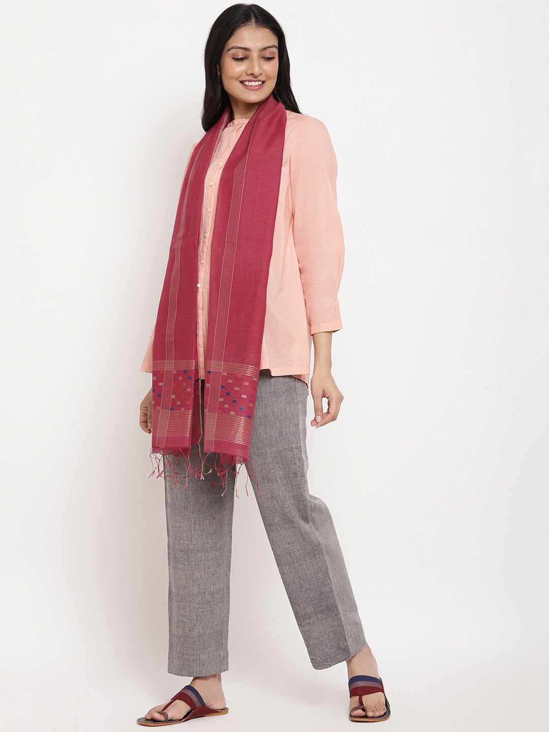 

Fabindia Women Magenta & Gold-Toned Cotton Silk Stole