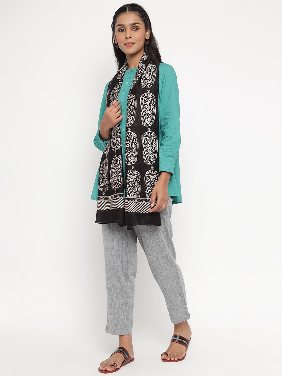 

Fabindia Women Black & White Printed Stole
