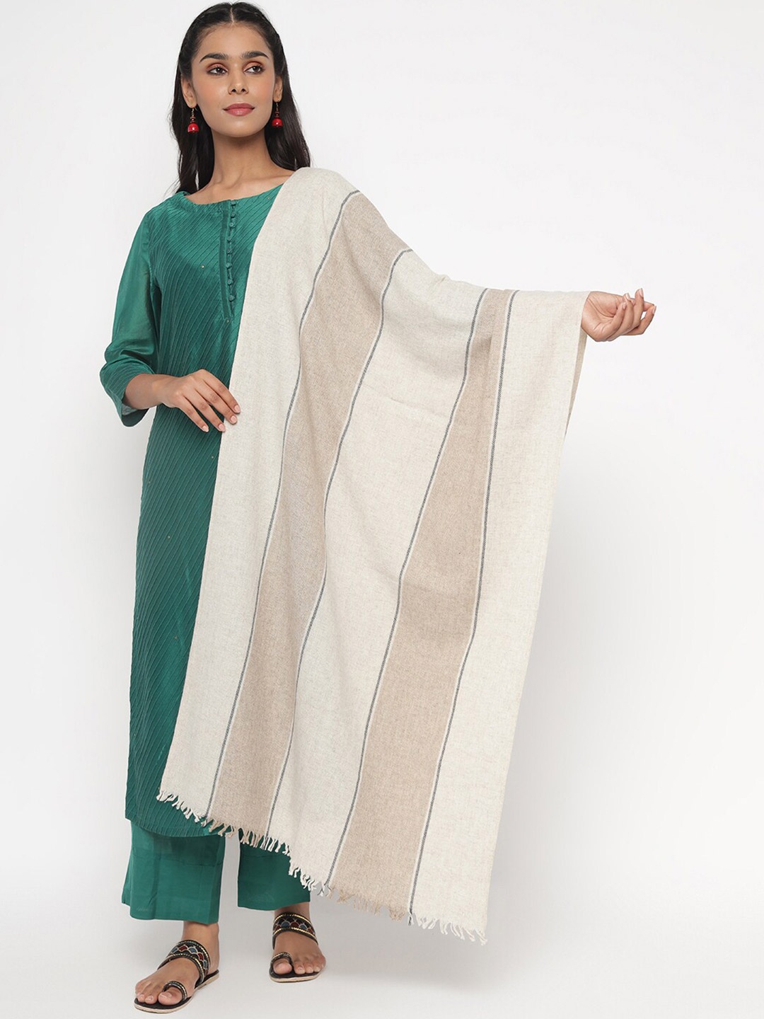 

Fabindia Women Woolen Beige & Off White Colourblocked Stole