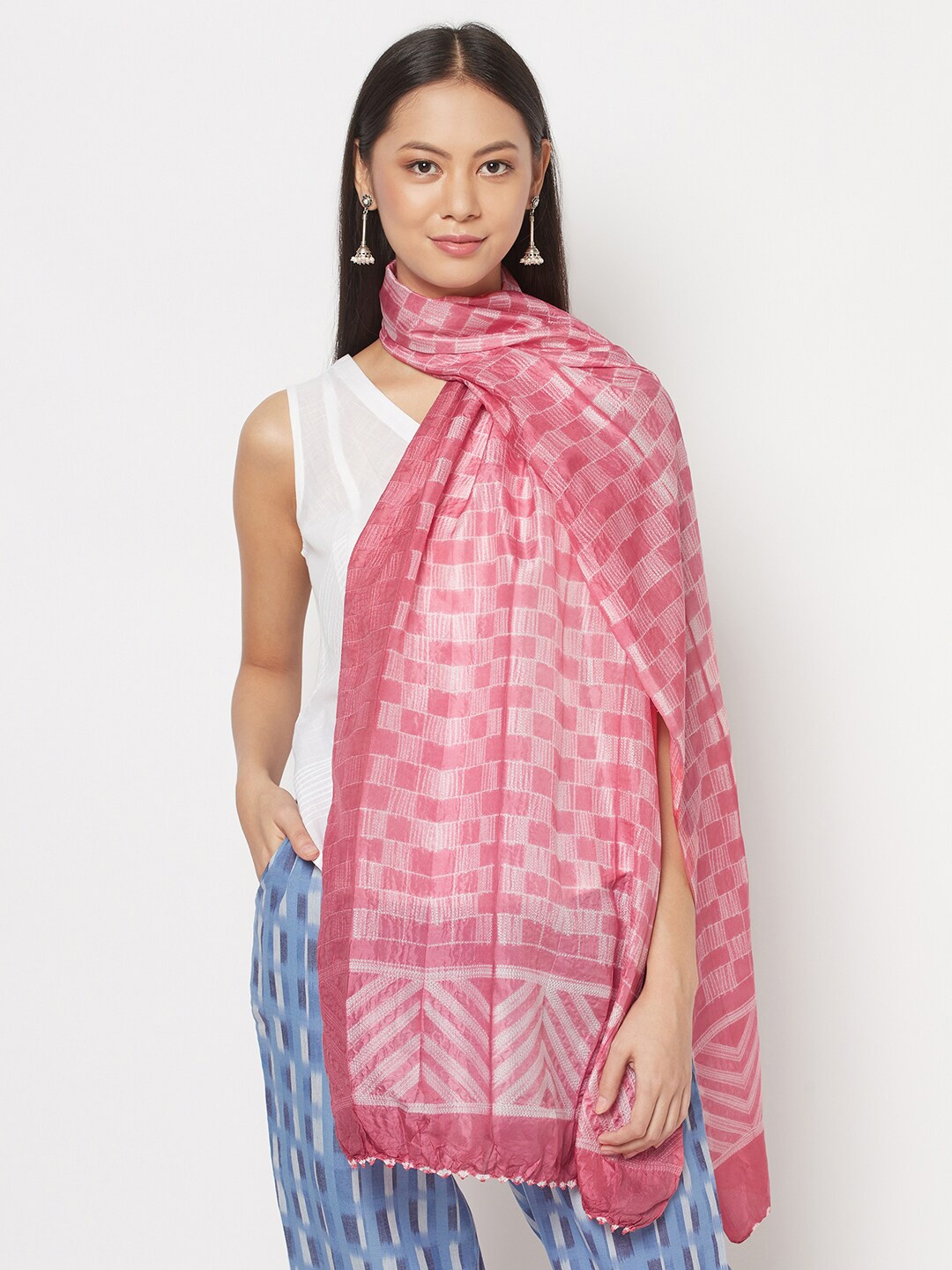 

Fabindia Women Pink & White Tie & Dye Silk Shibori Chessboard Stole