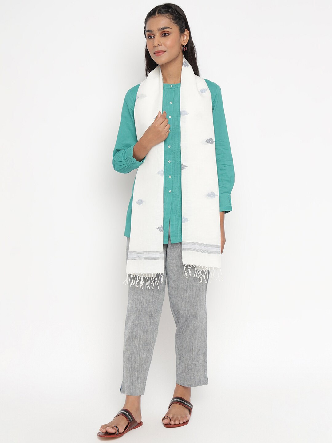 

Fabindia Women White & Blue Woven Design Stole