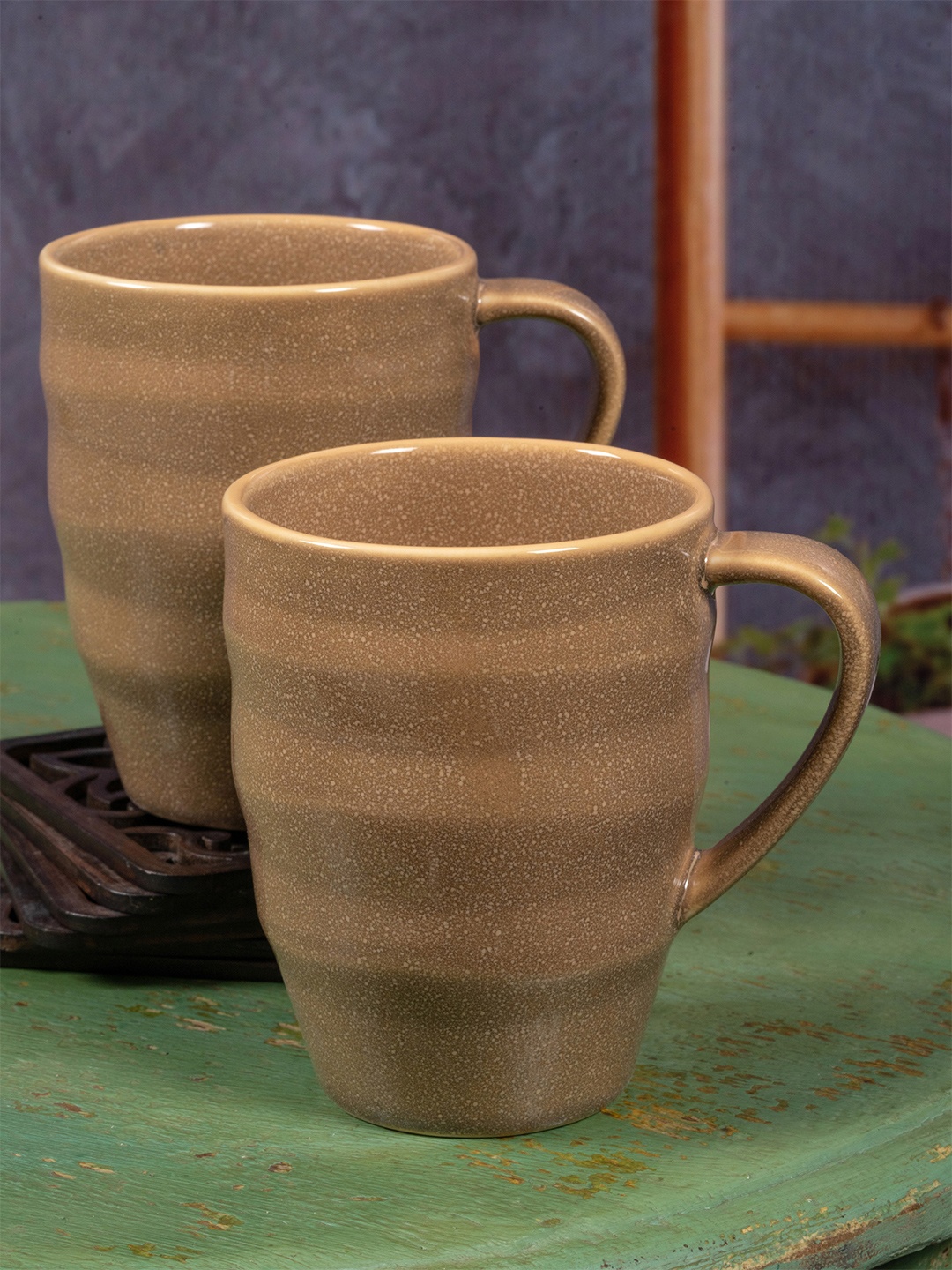 

White Gold Set of 2 Brown Porcelain Large Coffee Mugs