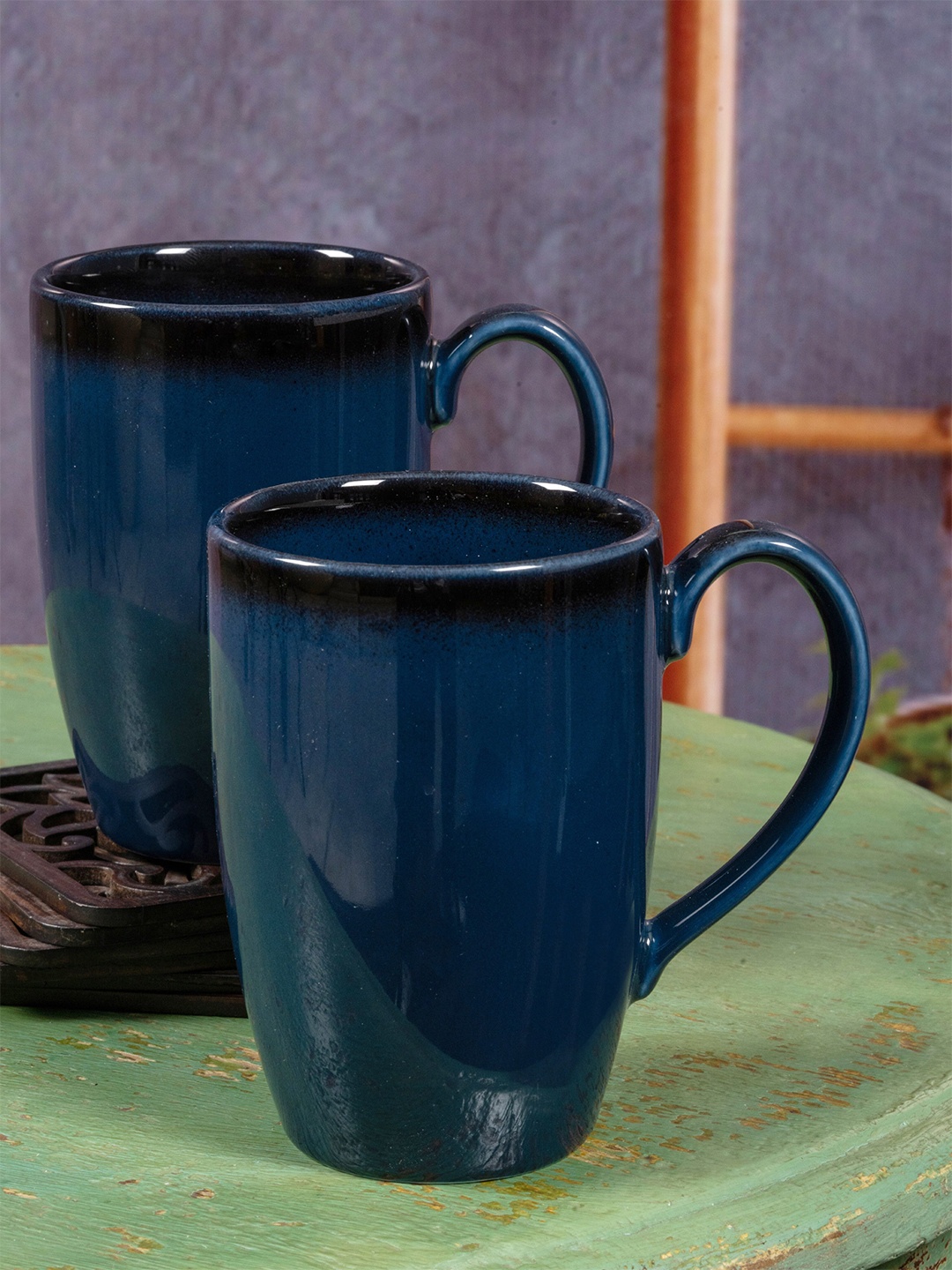 

White Gold Blue Set Of 2 Porcelain Glossy Mugs