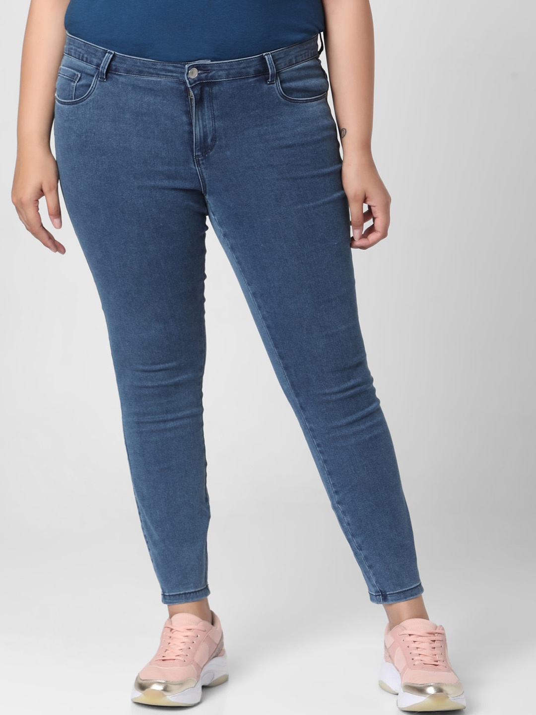 

Vero Moda Plus Size Women Blue Stretchable Jeans