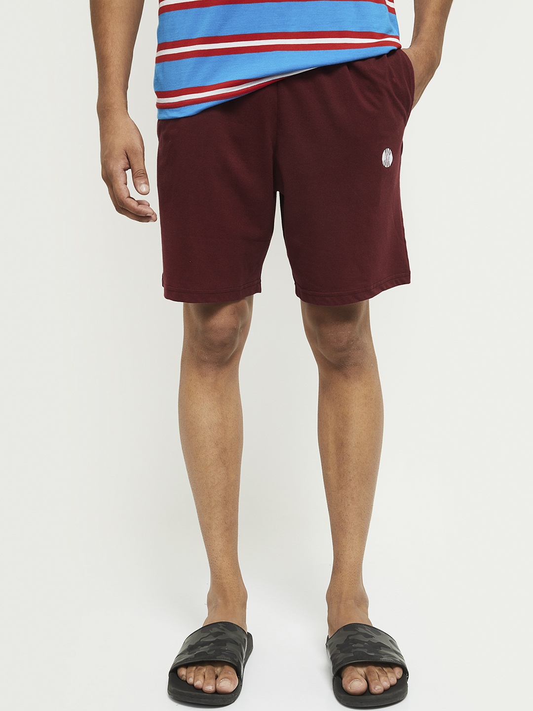 

max Men Maroon Regular Shorts