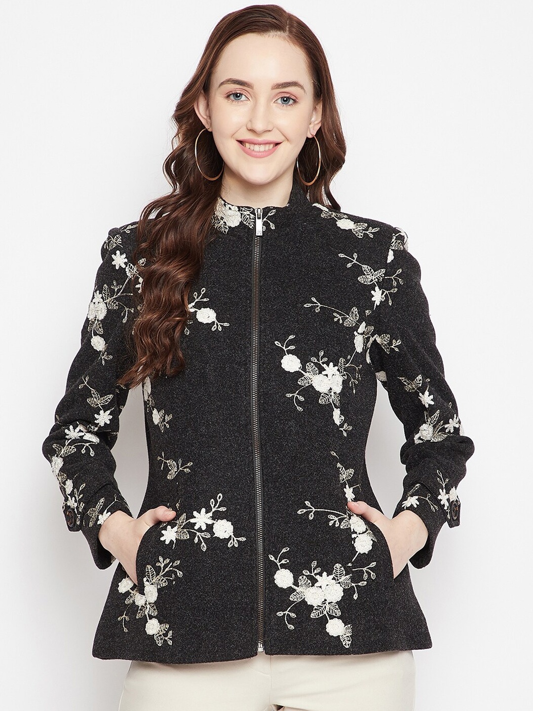 

Crimsoune Club Women Black & White Embroidered Mandarin Collar Blazer