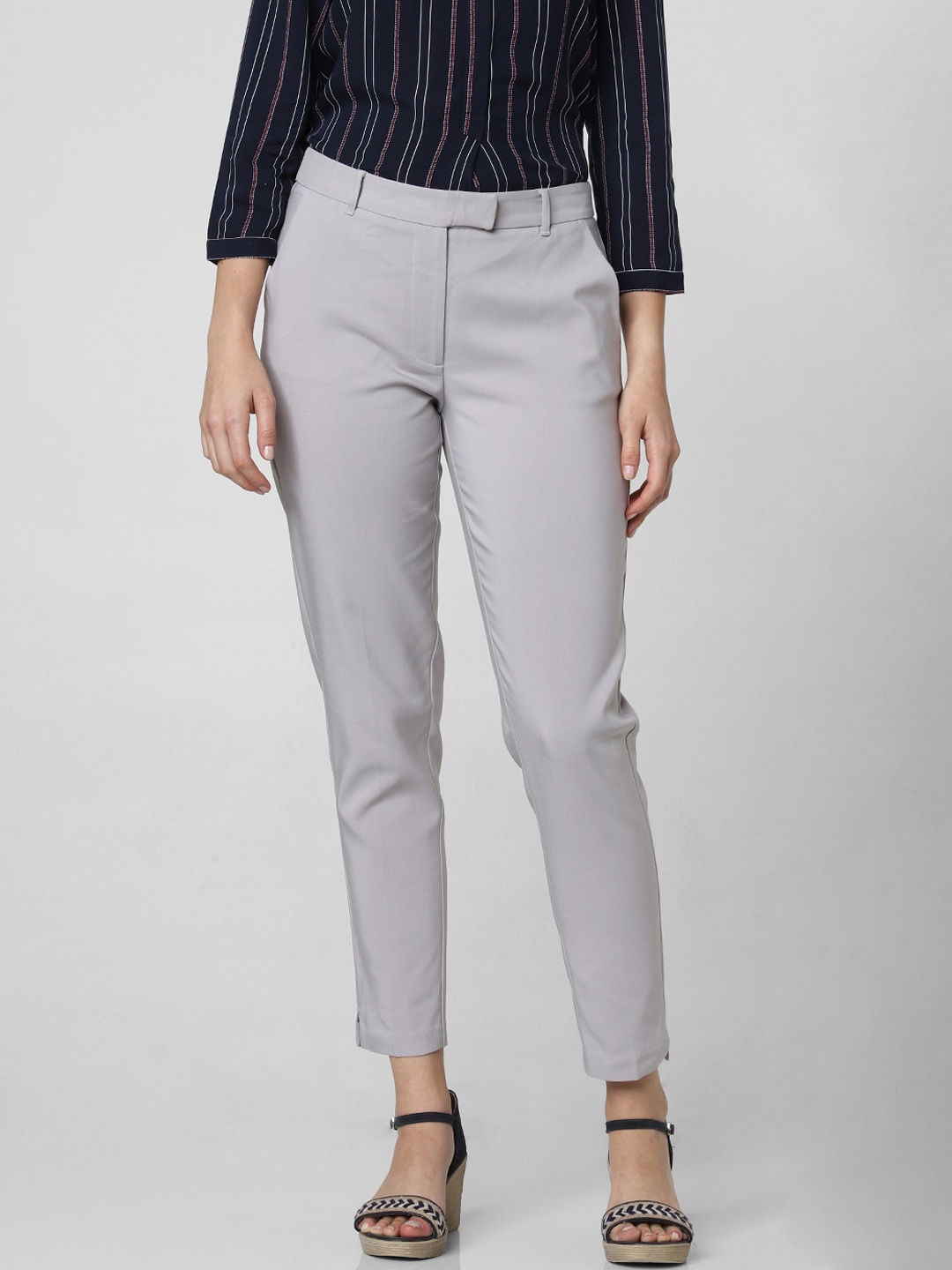 

Vero Moda Women Grey Slim Fit Trousers