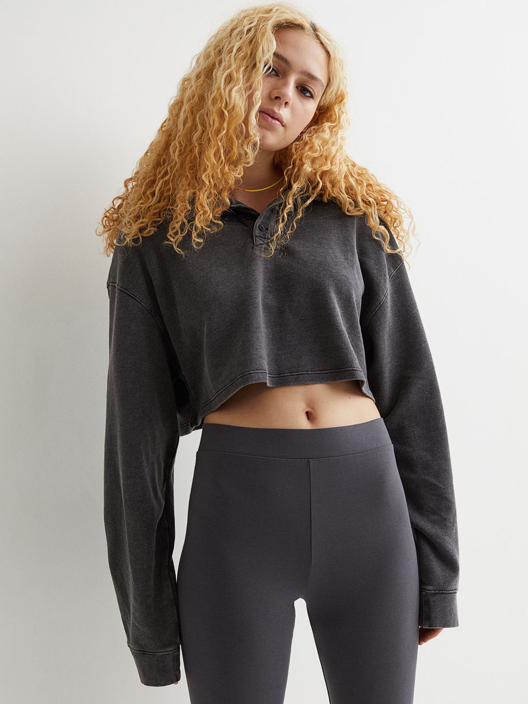 

H&M Women Black Cropped Rugby Shirt