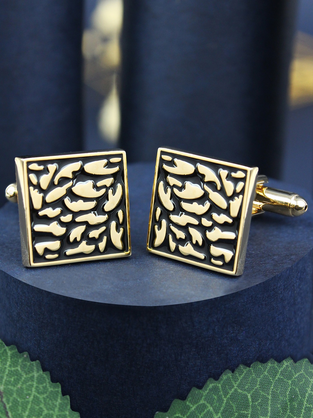 

PELUCHE Gold-Toned & Black Leopard Style Cufflink