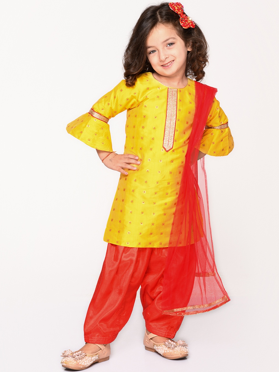 

SAKA DESIGNS Girls Yellow Ethnic Motifs Regular Kurti with Patiala & With Dupatta
