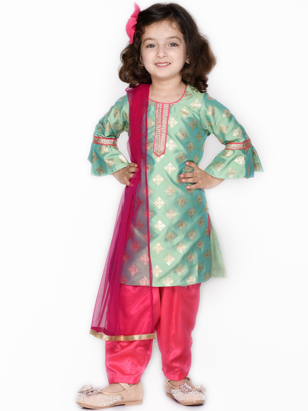 

SAKA DESIGNS Girls Green Printed Regular Gotta Patti Kurti with Patiala & With Dupatta