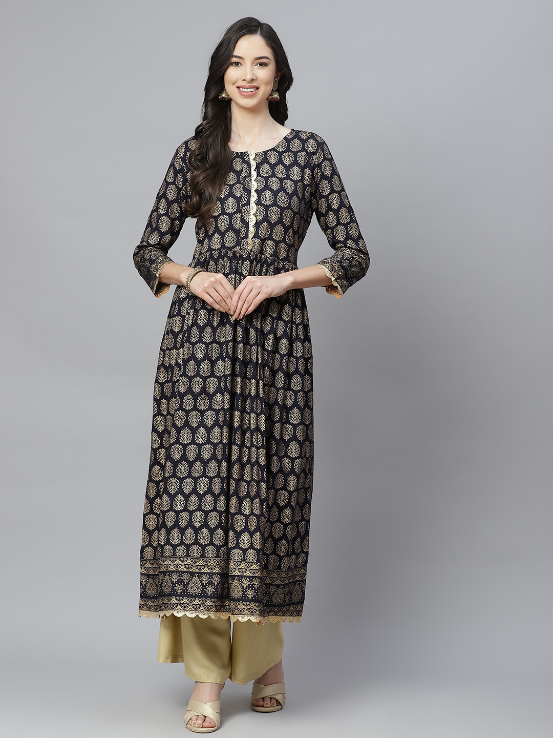 

aayusika Women Navy Blue & Gold-Toned Ethnic Motifs Printed Gotta Patti Kurta