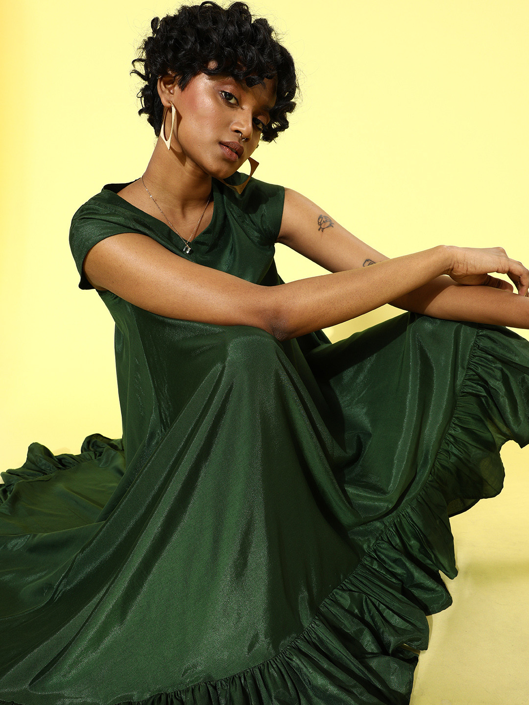 

QUIERO Women Gorgeous Green Solid Trapeze Dress