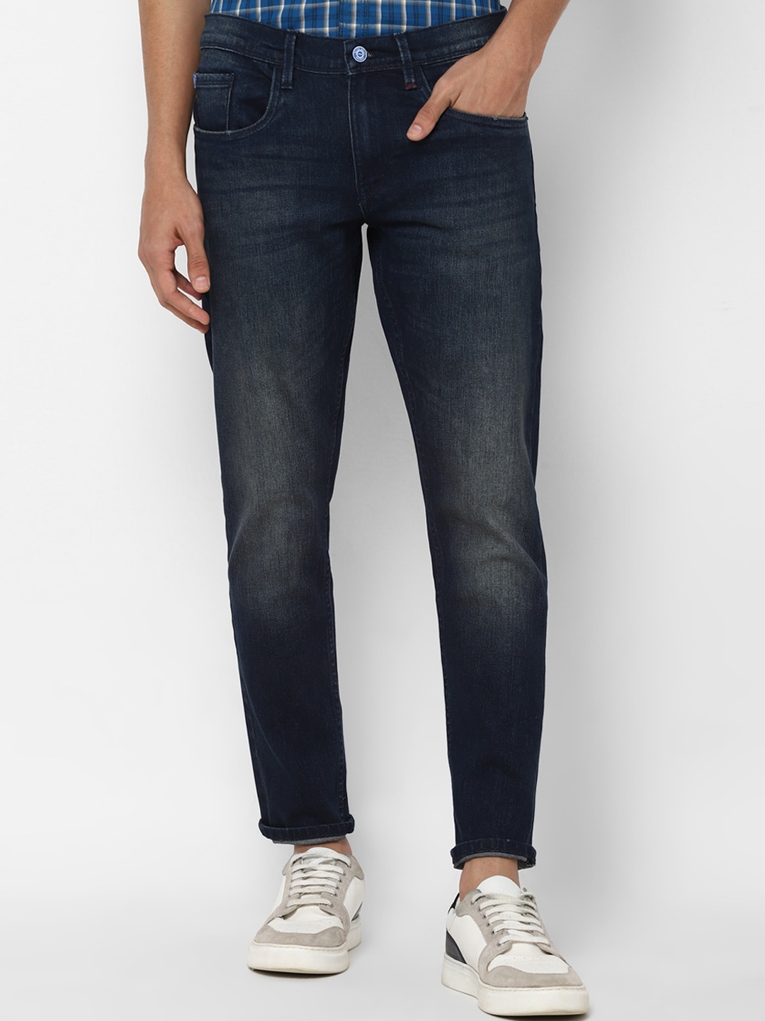 

Allen Solly Men Navy Blue Slim Fit Heavy Fade Stretchable Jeans
