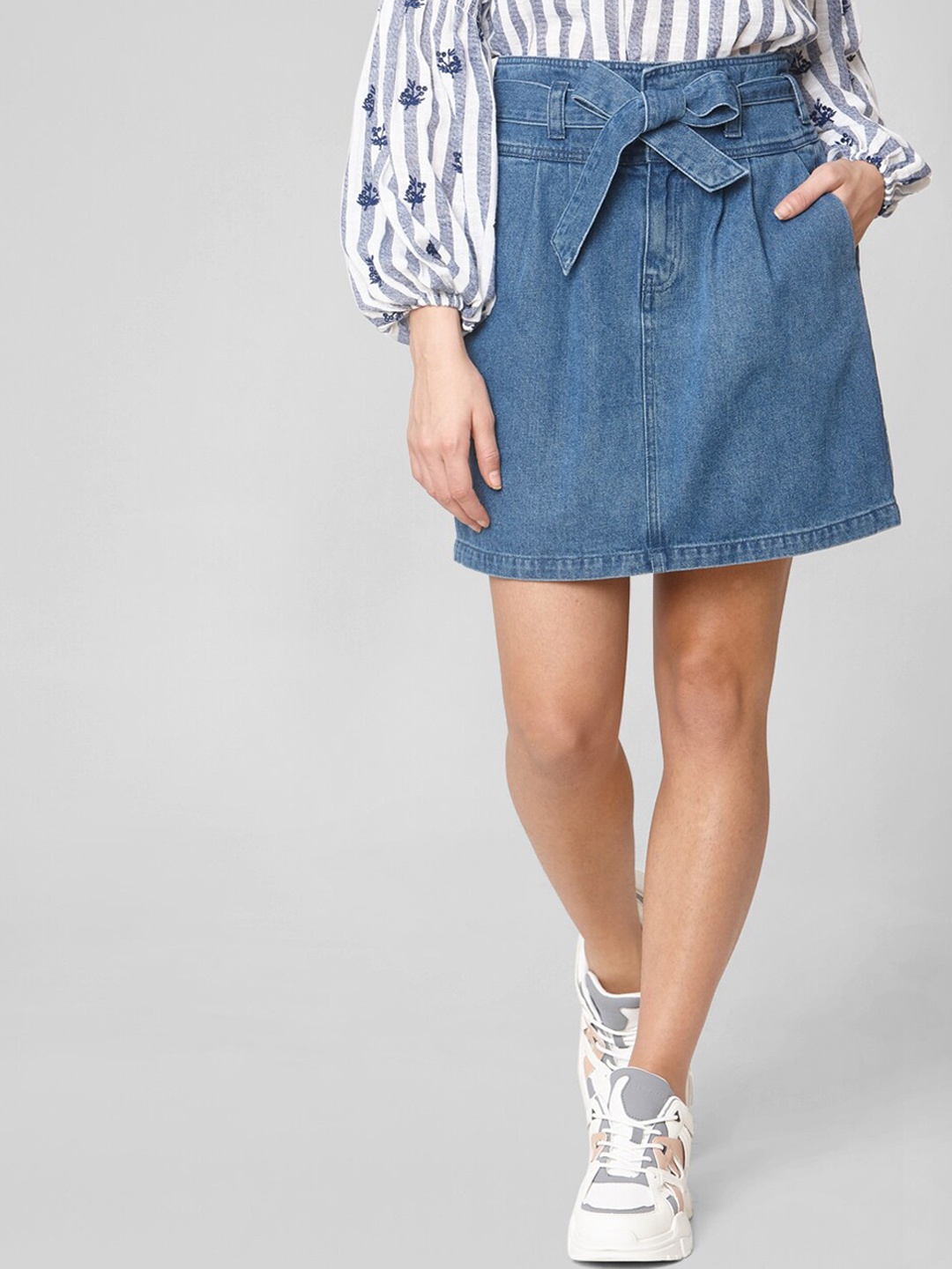 

Vero Moda Women Blue Solid Belted Straight Mini Skirt