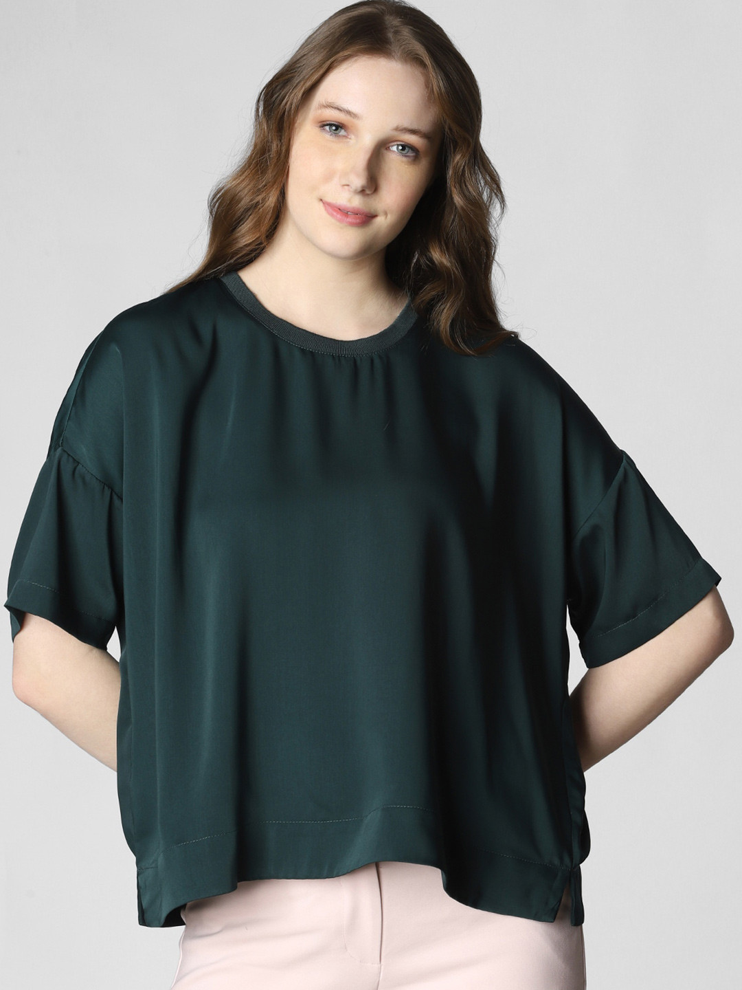 

Vero Moda Green Boxy Top