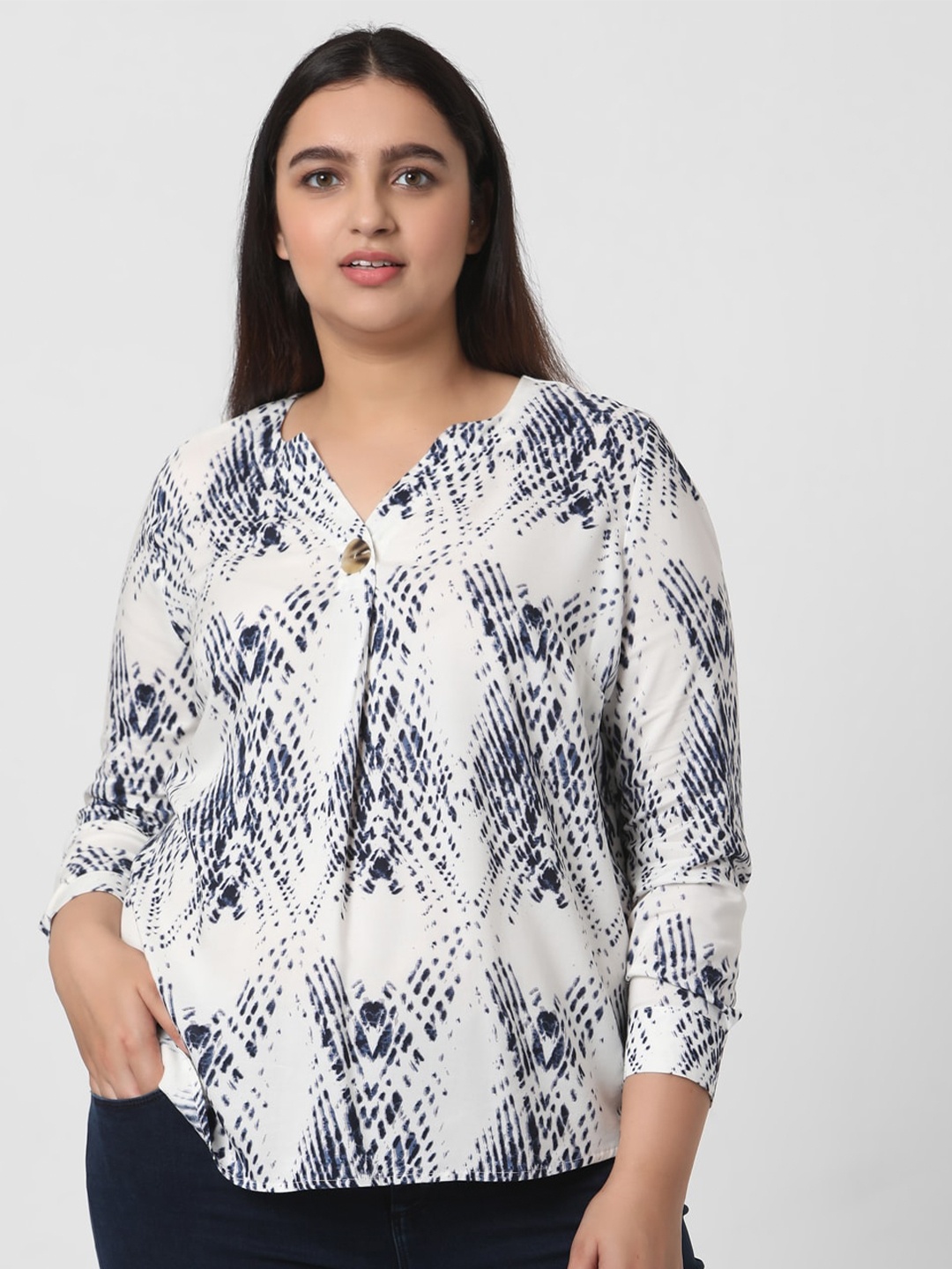 

Vero Moda Plus Size White Printed Regular Top