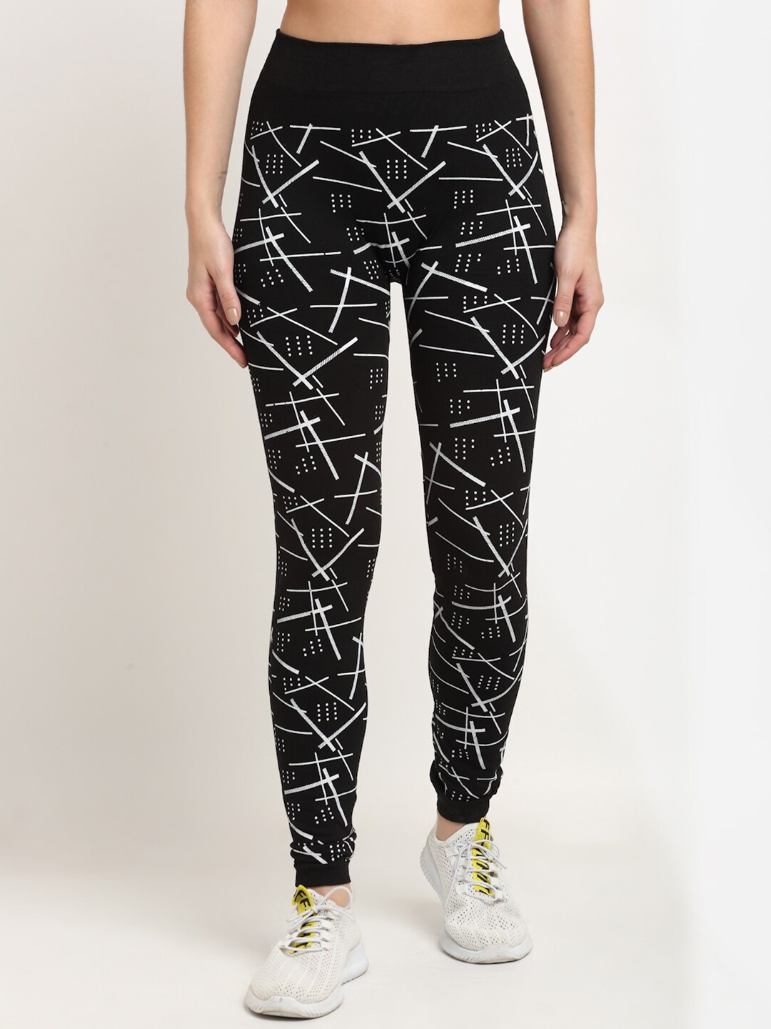 

KLOTTHE Women Black Printed Skinny Fit Jeggings