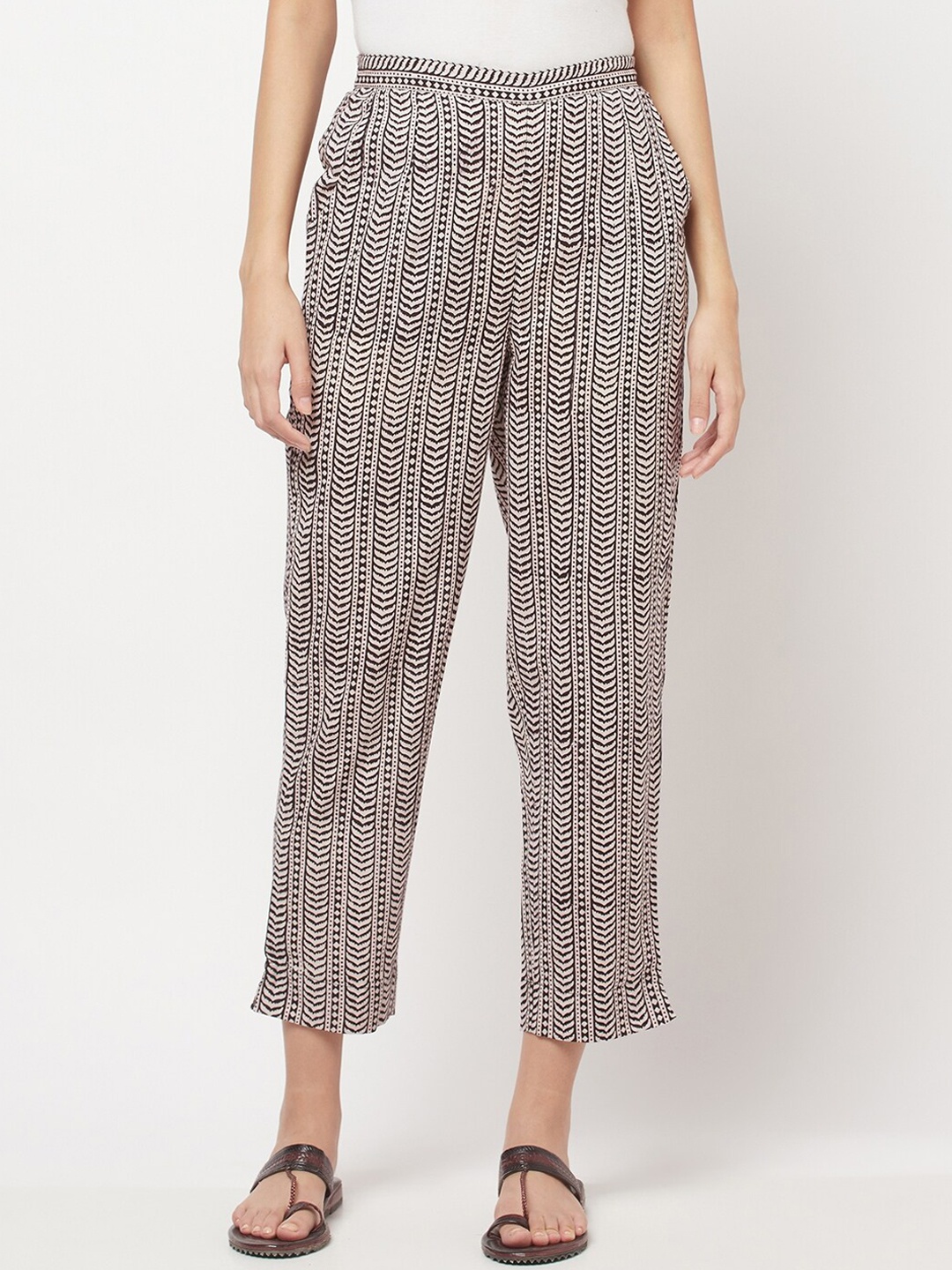 

Fabindia Women Black & Cream-Color Printed Parallel Trousers