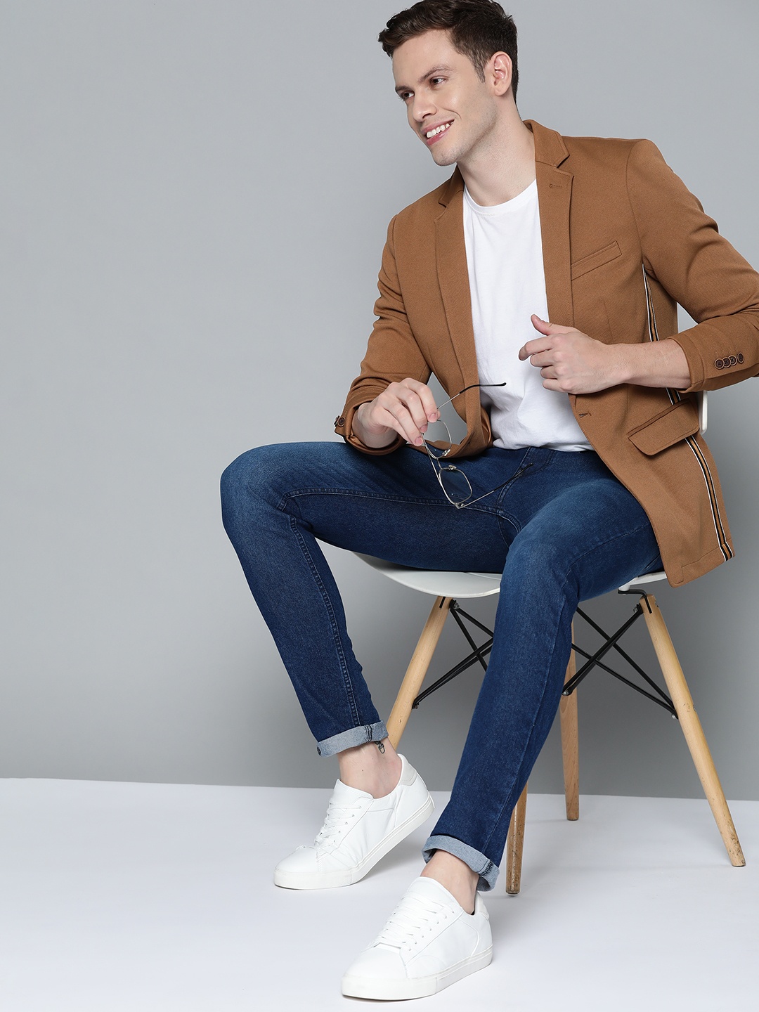 

Mast & Harbour Men Khaki Solid Single-Breasted Casual Blazer