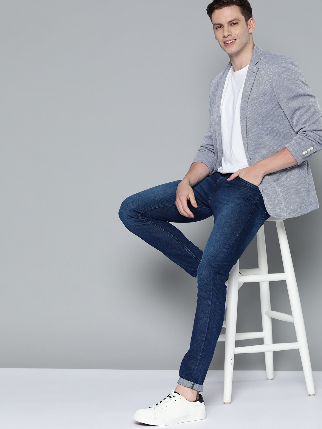 

Mast & Harbour Men Grey Textured Regular Fit Smart Casual Blazer