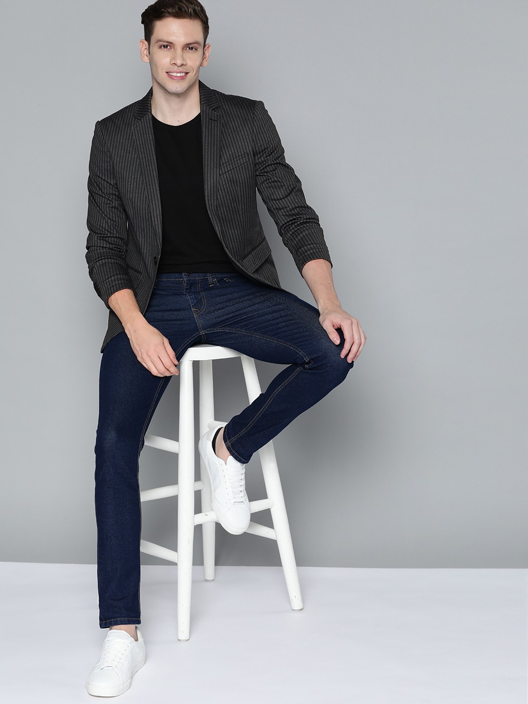 

Mast & Harbour Men Black Striped Single-Breasted Blazer