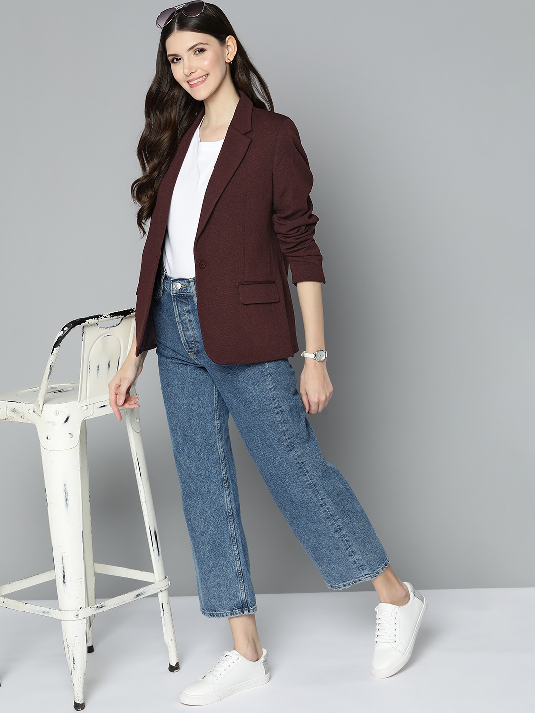 

Mast & Harbour Women Maroon Regular Fit Single-Breasted Self Design Smart Casual Blazer