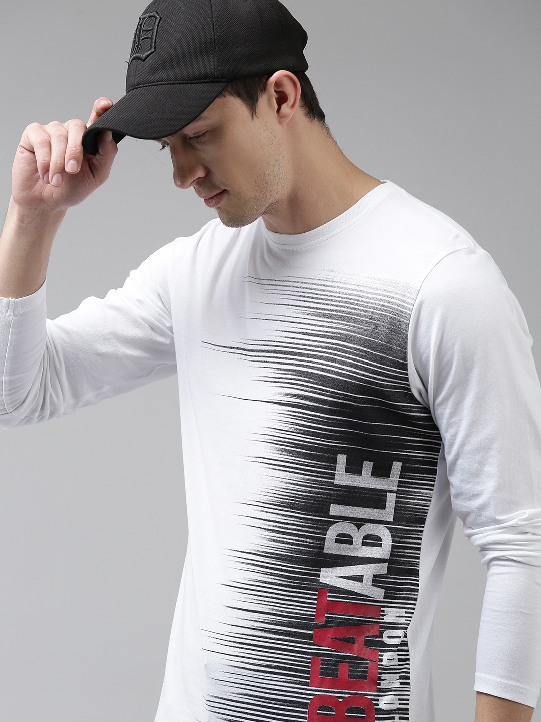 

BEAT LONDON by PEPE JEANS Men White Black Typography Printed Slim Fit Pure Cotton T-shirt