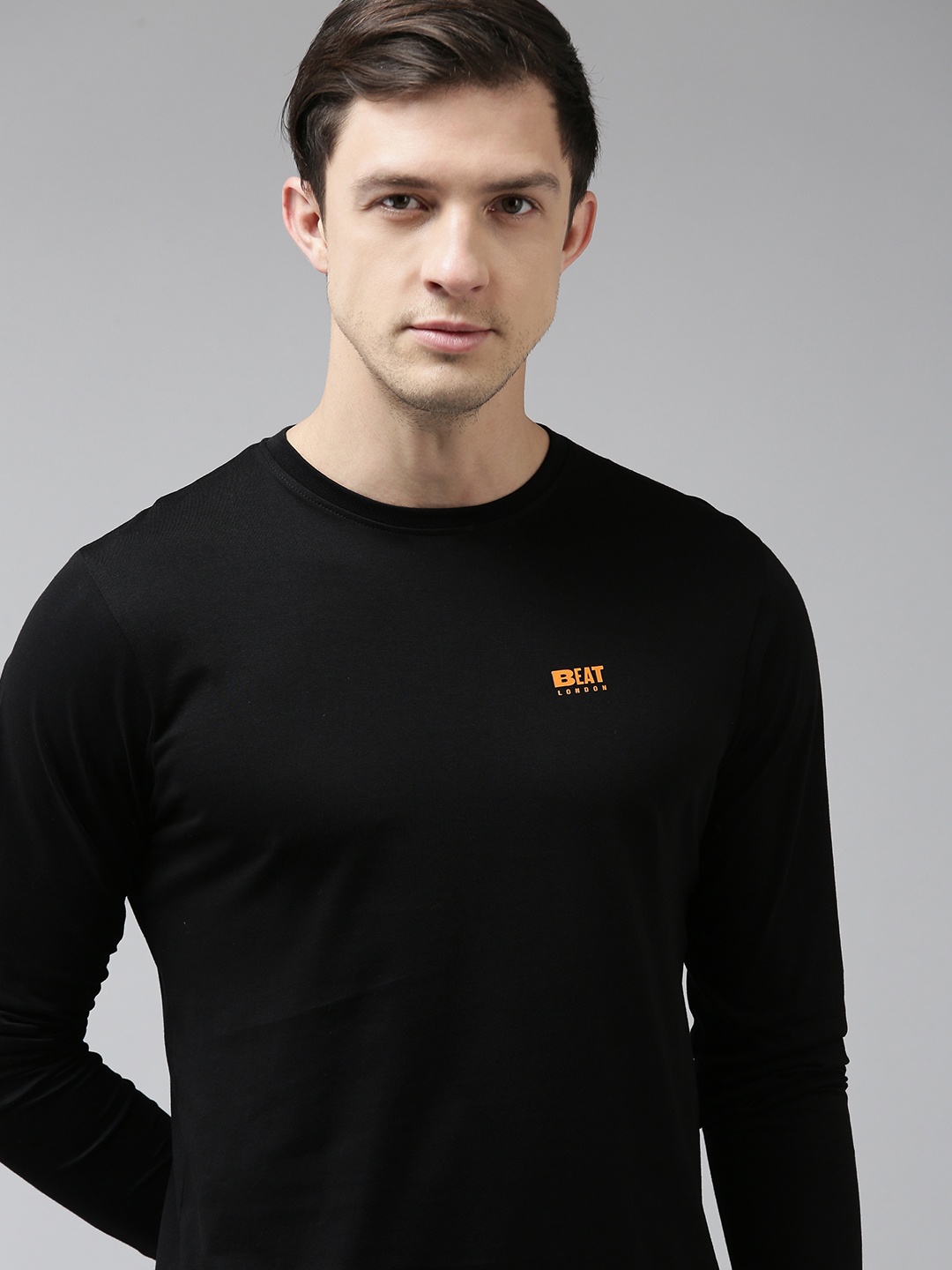 

BEAT LONDON by PEPE JEANS Men Black Solid Pure Cotton Slim Fit Pure Cotton T-shirt