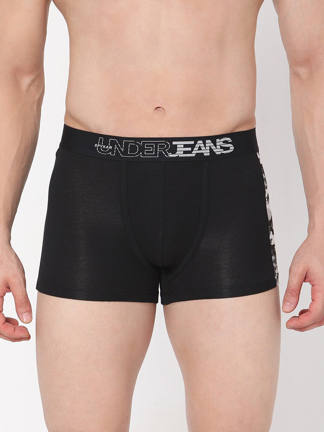 

UnderJeans by Spykar Men Black Solid Trunks UJMTRRPTS022