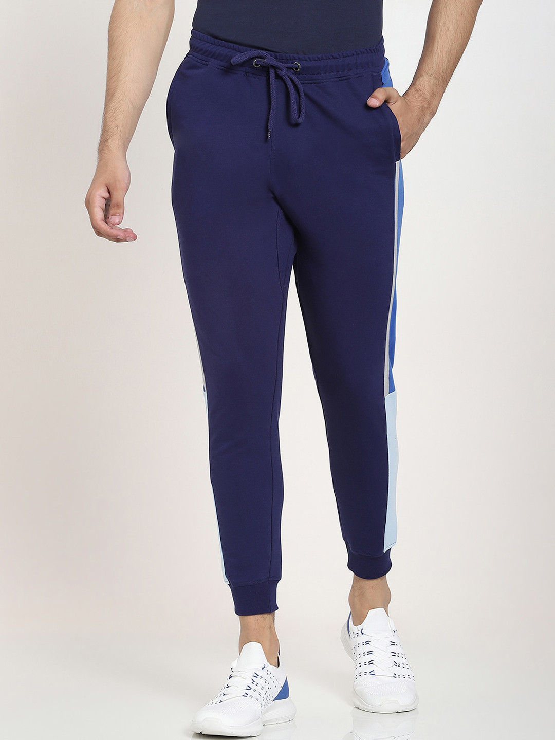

Bewakoof Men Blue Solid Relaxed-Fit Joggers