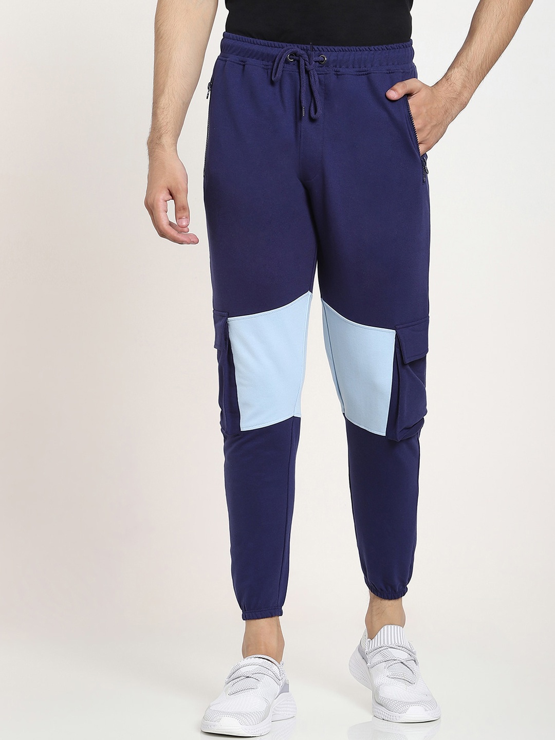 

Bewakoof Men Blue Solid Relaxed-Fit Joggers