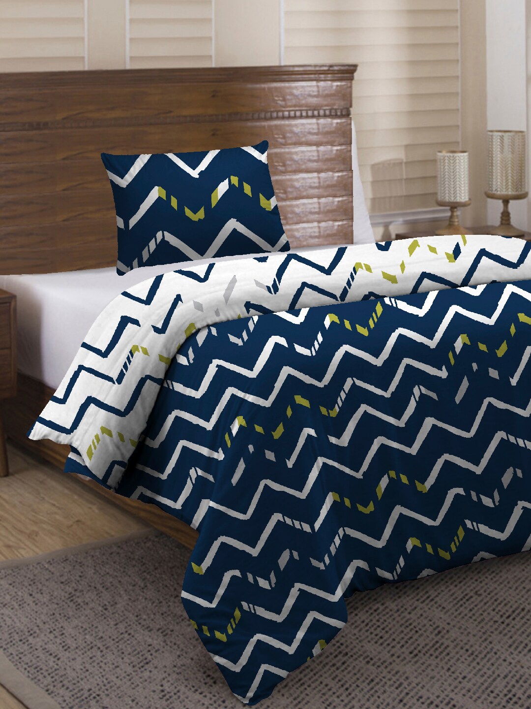 

Divine Casa Blue & White Printed 120 GSM Single Duvet Cover
