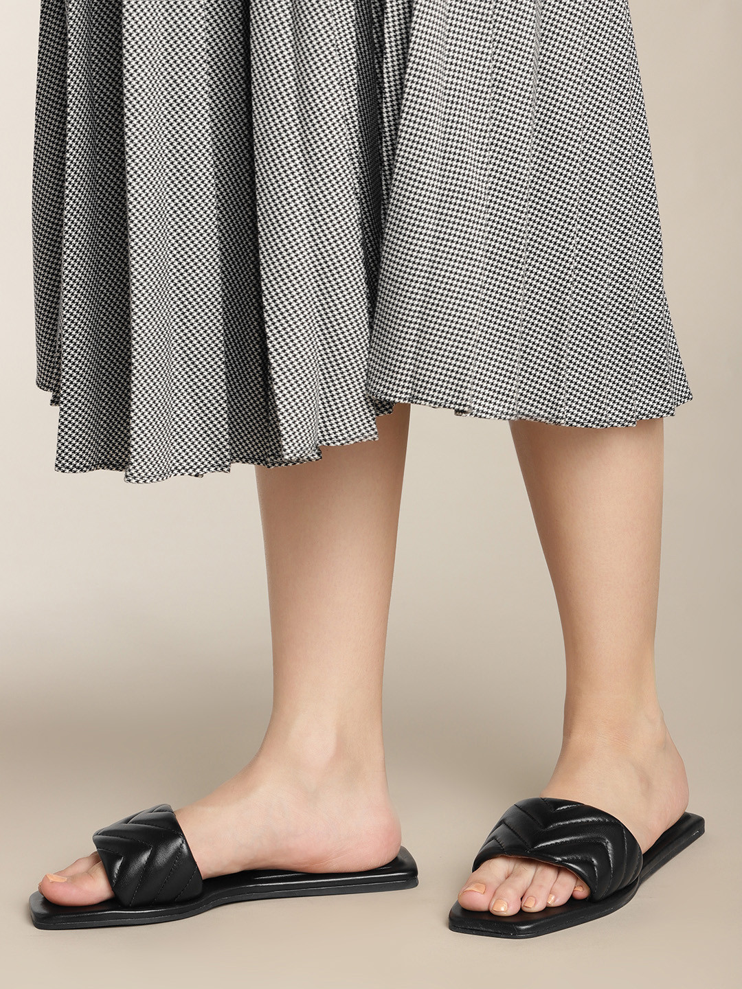 

Nautica Women Black Open Toe Leather Flats