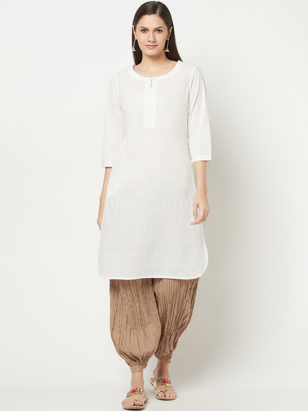 

Fabindia Women White Keyhole Neck Kurta