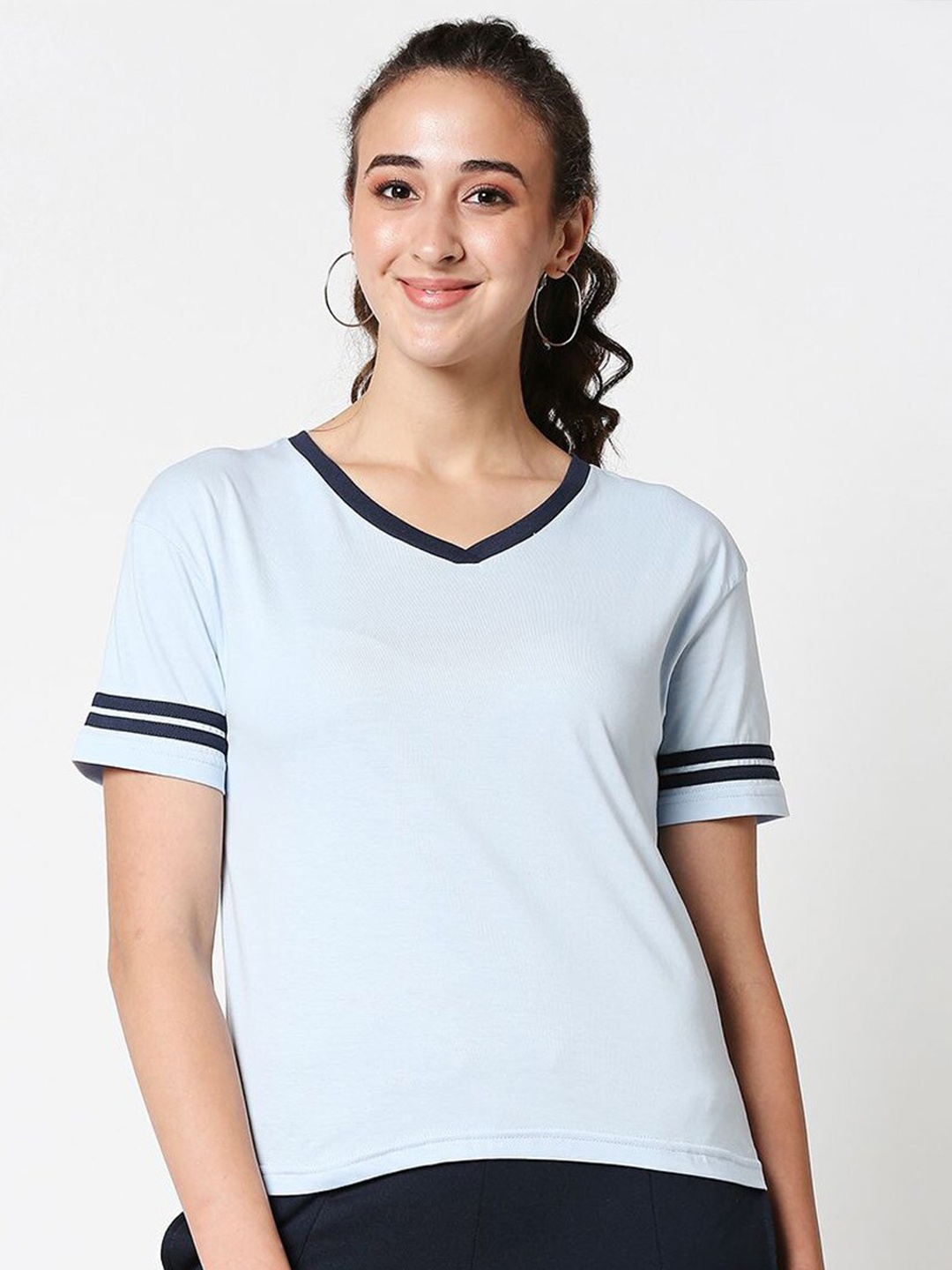 

Bewakoof Women Blue V-Neck Pockets T-shirt