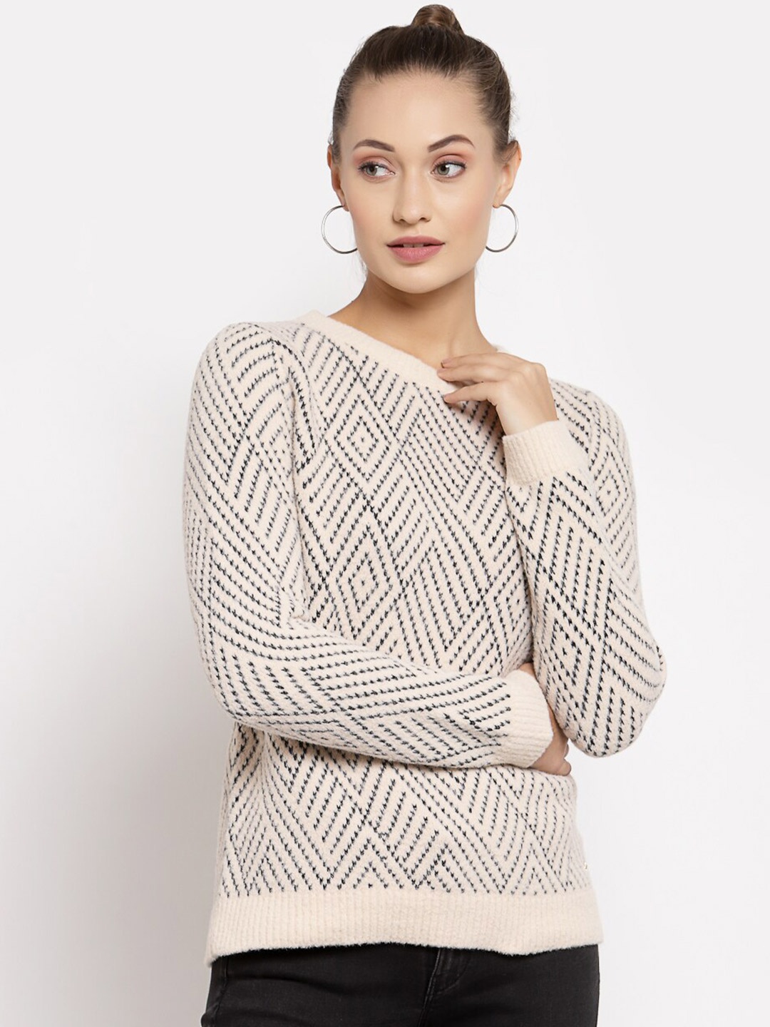 

Juelle Women Beige & Black Pullover