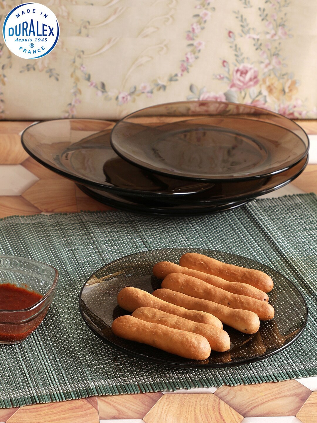

DURALEX Coffee Brown & 6 Pieces Glass Glossy Plates 19 cm